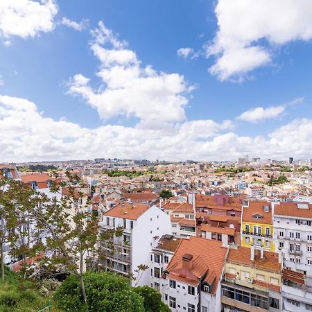 Guestready - Fantastic Rustic Duplex With Terrace Apartment Lisbon Bagian luar foto