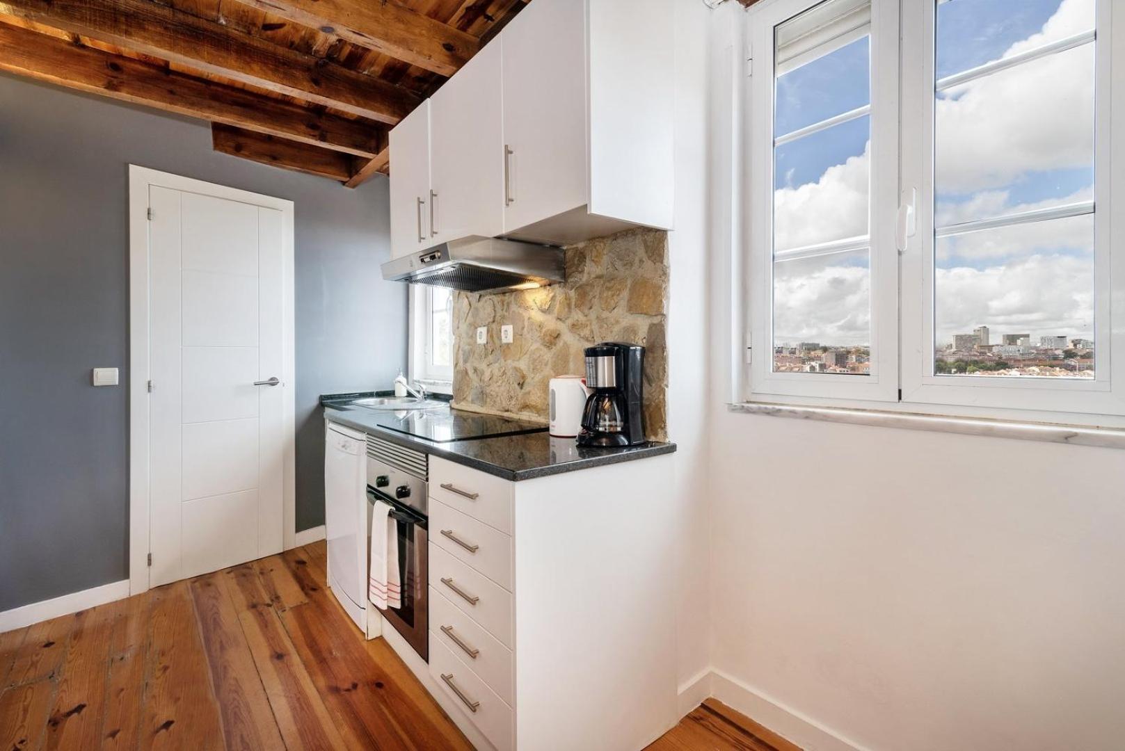 Guestready - Fantastic Rustic Duplex With Terrace Apartment Lisbon Bagian luar foto